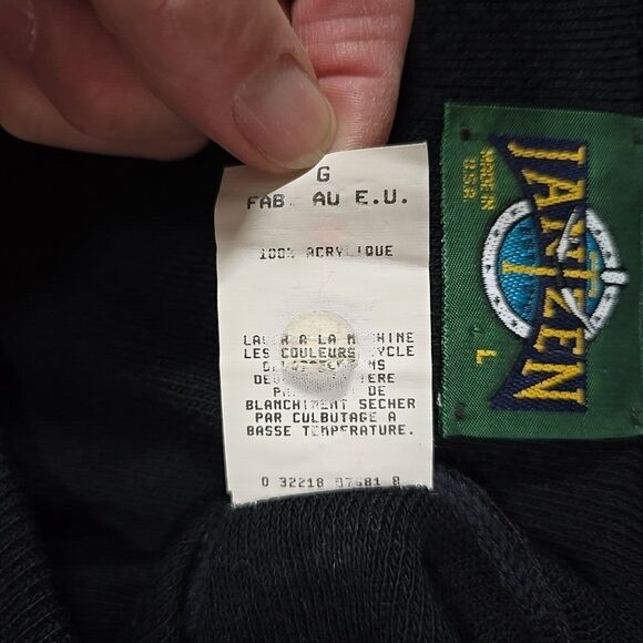 (2) Jantzen SOFT Mens Sweaters SzLg Lot VTG Black Navy Blue Career Casual Staple - Picture 15 of 16